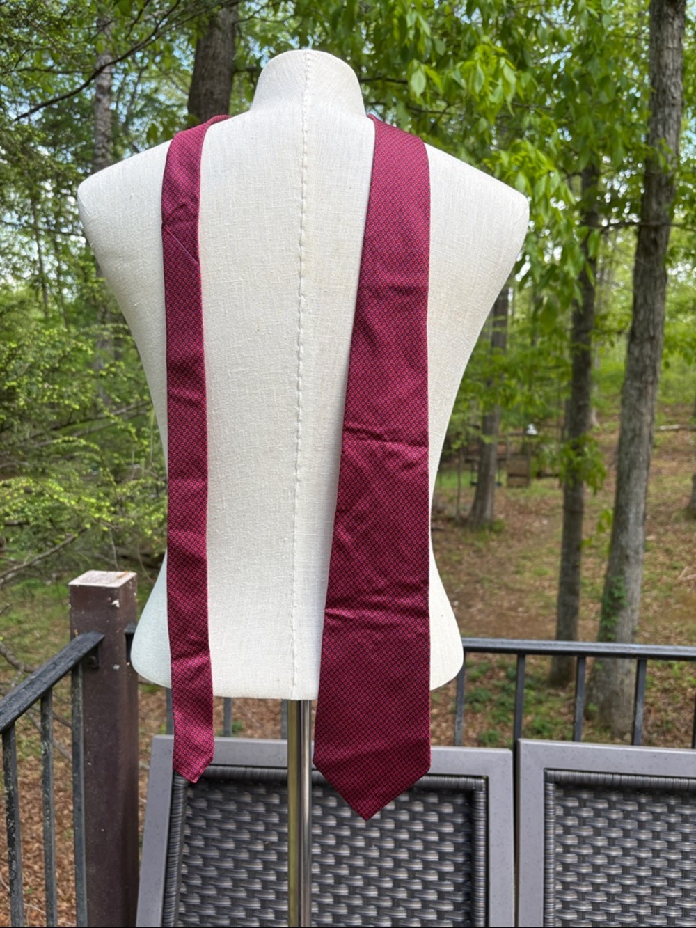 Stafford Executive Classic Burgundy dotted Men's Tie 100% silk